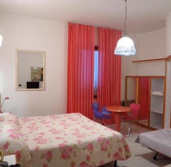 Pontedera Hotel | Hotel Il Falchetto