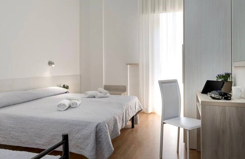 Cagnona Hotel | Hotel Kursaal Bellaria 3 Stars triple room breakfast buffet included