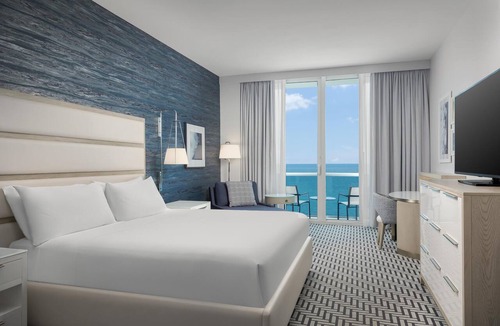 Central Beach Resort | Hotel Maren Fort Lauderdale Beach, Curio Collection by Hilton