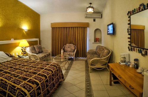 San Quintin Hotel | Hotel Mision Santa Maria