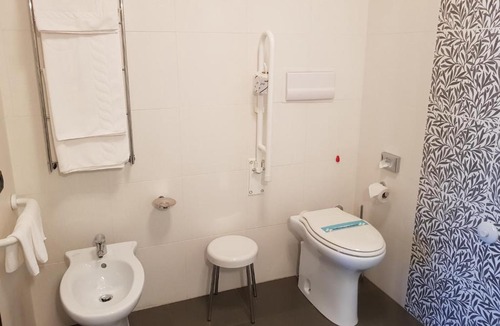 Peschiera Borromeo Hotel | Hotel Montini Linate Airport