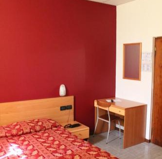Buon Pastore-Sant'Agnese-San Damaso Hotel | Hotel San Geminiano