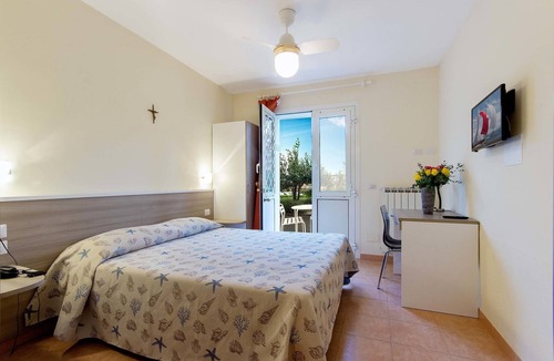 San Bartolomeo al Mare Hotel | Hotel Villa San Giuseppe