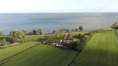 Oosterleek Hotel | Hotelhuisjes Oosterleek