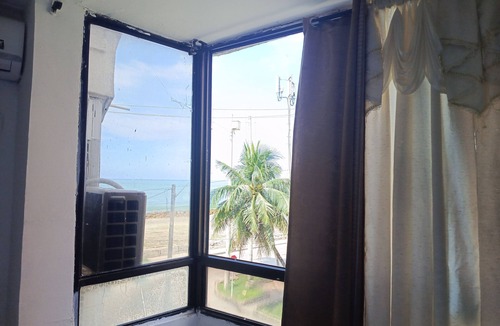 Bocagrande Apartment | House apartment in front of the sea for groups of 10 people excellent location