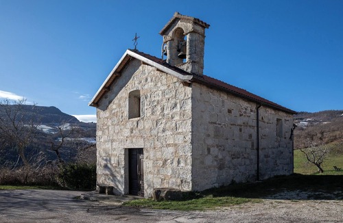 Montecopiolo House | House La Mirella - cozy in quiet area surrounded by greenery