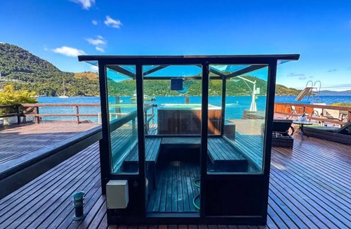 Portogalo House | House literally on the water - Porto Galo