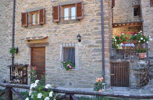 Raggiolo House | House/Villa - Ortignano-RaggioloHouse with garden (Florance and Arezzo)