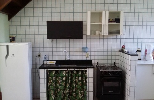 Foguete House | Houses for 6 and 10 people, starting from R$99.00. 1 minute walk from the beach, sea view.