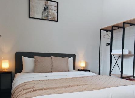 Pak Phraek House | How Hide Space
