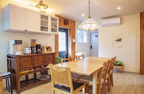 Seongbuk-dong House | I'm Green, Boutique Seoul Stay in Hidden Seoul