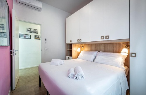 Gavinana Apartment | iD Light-Filled Home with Garden Oasis