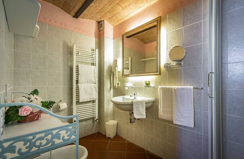 Signa Hotel | Il Borgo Di Villa Castelletti