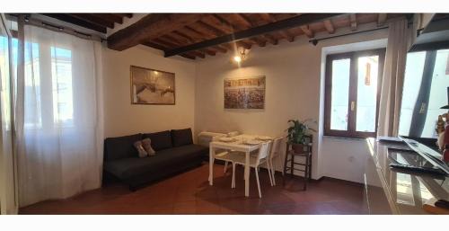 Pistoia Apartment | Il Micco House
