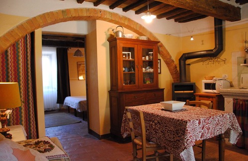 Radicondoli House | "Il Susino" is a self contained apartment adjoining the farmhouse, ideal accommo