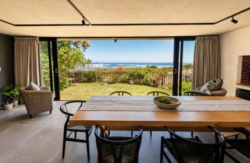 Sandbaai House | iMoyo Ocean Villa and Studio, Hermanus