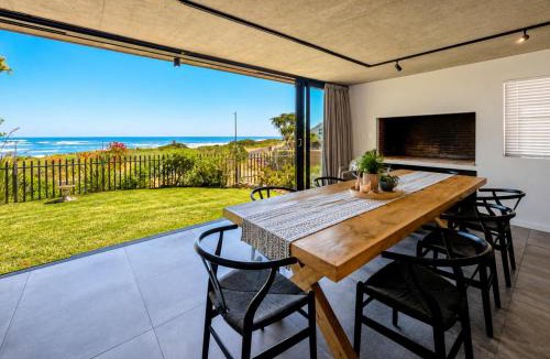Sandbaai House | iMoyo Ocean Villa and Studio, Hermanus