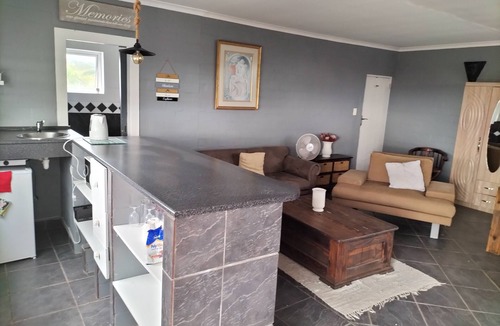 Kraaifontein Apartment | Impeccable 1-Bed Apartment in Cape Town