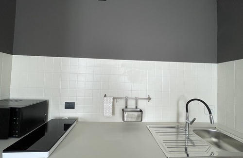 Old Town Apartment | In the heart of the city of Modena Studio apartment with view of Duomo and Ghirlandina