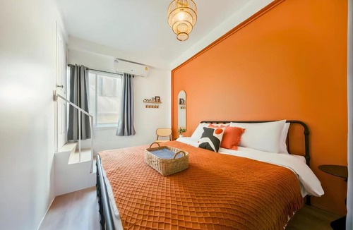 Phra Khanong Apartment | Industrial Loft Sukhumvit 3-Bedroom Designer House - 2 Min to BTS Bang Chak