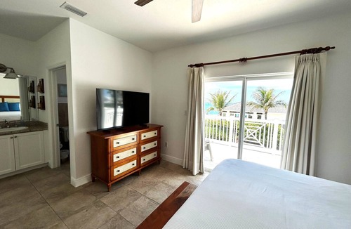 Alice Town House | Infinity Poolside - Two story Oceanview 3 Bedrooms/3 Baths