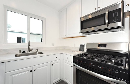 Mar Vista Apartment | ING5- Charming 2-bedroom 2 bath apartment in nice Los Angeles with WiFi, AC