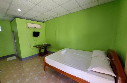 Phrom Buri Hotel | IngTawan Resort อิงตะวัน รีสอร์ท