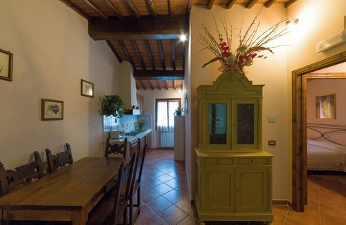 Castelfranco di Sopra House | Intero Agriturismo riservato: giardino e piscina di acqua salata tutta per voi