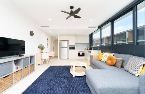 Turner Apartment | Inviting Urban Stay near City and ANU