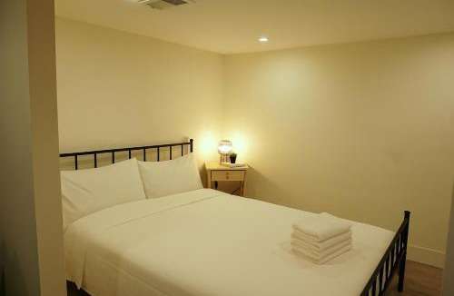 Ionview House | ION House - Near Shopping Kennedy Station Easy Transit Downtown