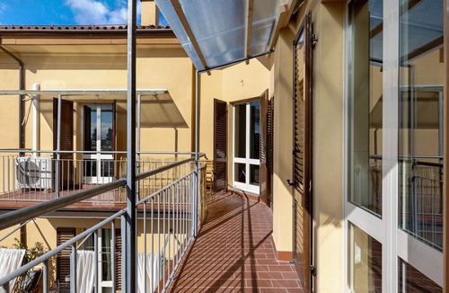Historic Center Apartment | Irnerio Apts - Black Widow by Wonderful Italy