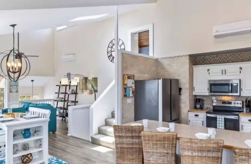 Salvo House | Isle Be Sea'n You