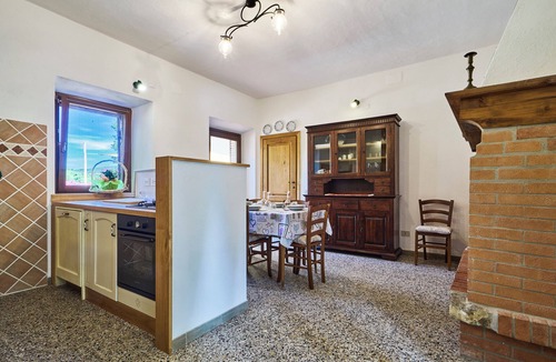 Castelnuovo di Val di Cecina House | Quercia, traditional farmhouse with pool, relax and enjoy the Tuscan countryside