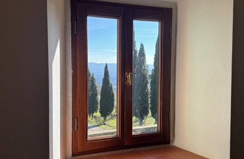San Giustino Valdarno Villa | Poggio Corsucci.Historic stone house with swimming pool and enchanting view.