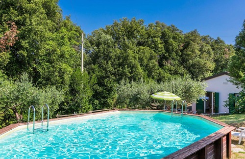 Rosignano Marittimo House | Wonderful private villa for 7 people with private pool, TV, terrace and pets allowed