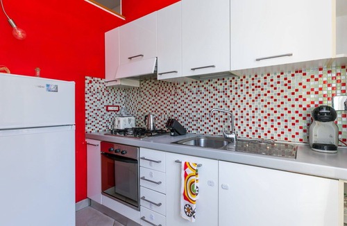 Rosignano Solvay Apartment | Cosy apartment for 3 people with A/C, WIFI, TV, patio and pets allowed