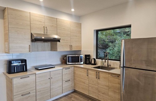 Bowen Island Apartment | J&J`s · Exquisite and brand new 1-bedroom ocean view suite