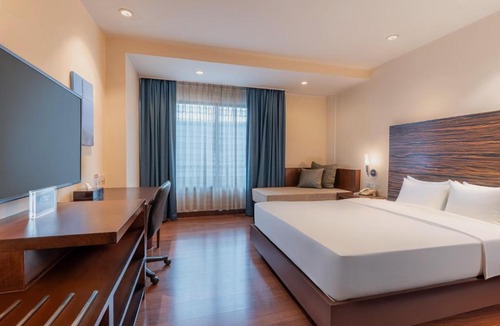 Khlong Tan Hotel | Journeyhub Sukhumvit 26, Bangkok