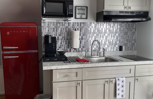 Winston - Salem Apartment | Joyful Loft! Newly renovated loft apartment! Close to Downtown and Universities!