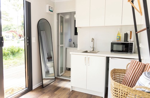 Umina Beach Cabin | Jungle Farm Cabin - Garden Stay Near Beach