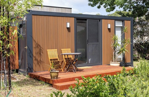 Umina Beach Cabin | Jungle Farm Cabin - Garden Stay Near Beach