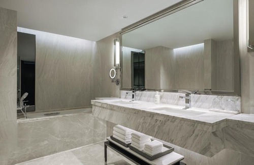 Ploenchit Hotel | JW Marriott Hotel Bangkok