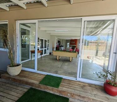 Hermanus Apartment | Karibu Self-catering Accommodation