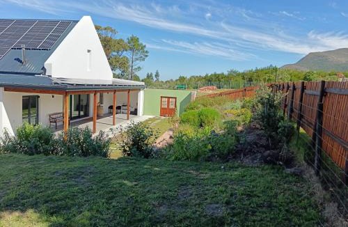 Gansbaai House | Kiepersol