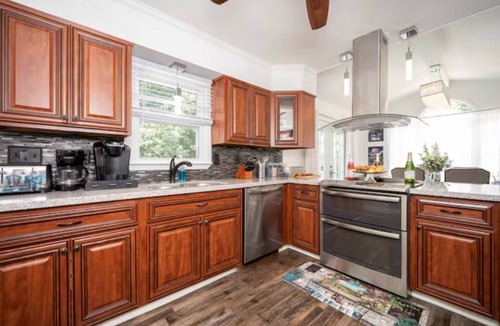 Kernersville House | King beds Hot Tub Arcade Luxury Showers
