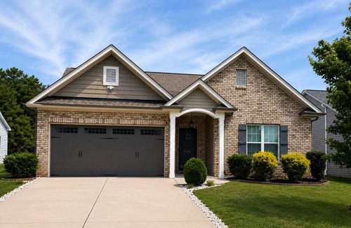 Kernersville House | King Suite, Fenced Yard & Fast Wi-Fi - Heart of the NC Triad, Kernersville, NC