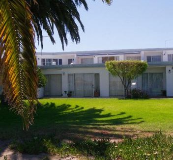 Velddrif Apartment | Kingfisher by the river - self catering