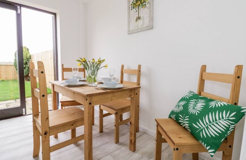 Brackley Cottage | KITE COTTAGE, pet friendly, with a garden in Syresham