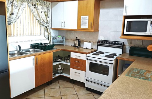 Kleinmond Apartment | Kleinmond Panorama with beautifull views, BBQ, near main beach, lagune and shops