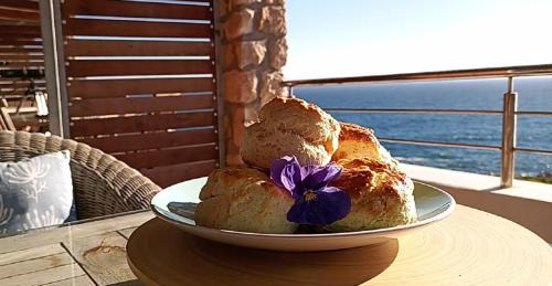 De Kelders Villa | Kleinzee Oceanfront Whole House Self Catering